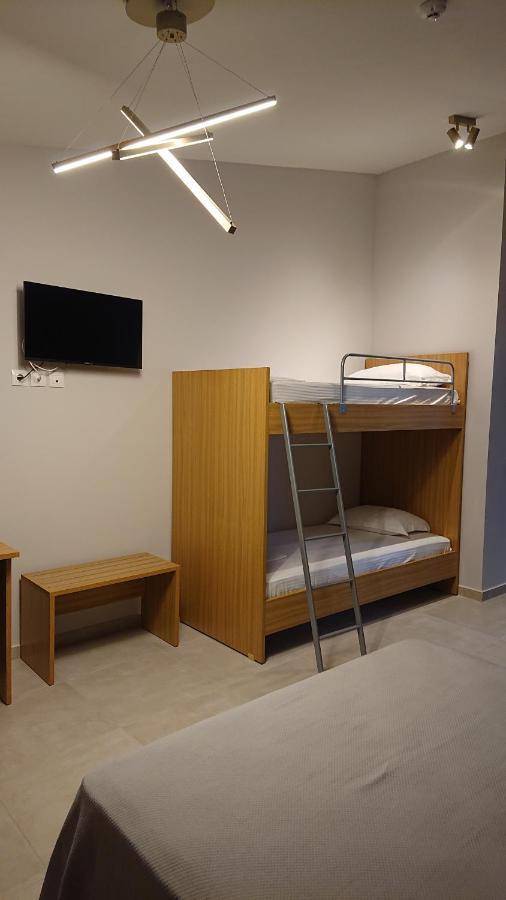Cynthia Aparthotel Nea Vrasna Bilik gambar